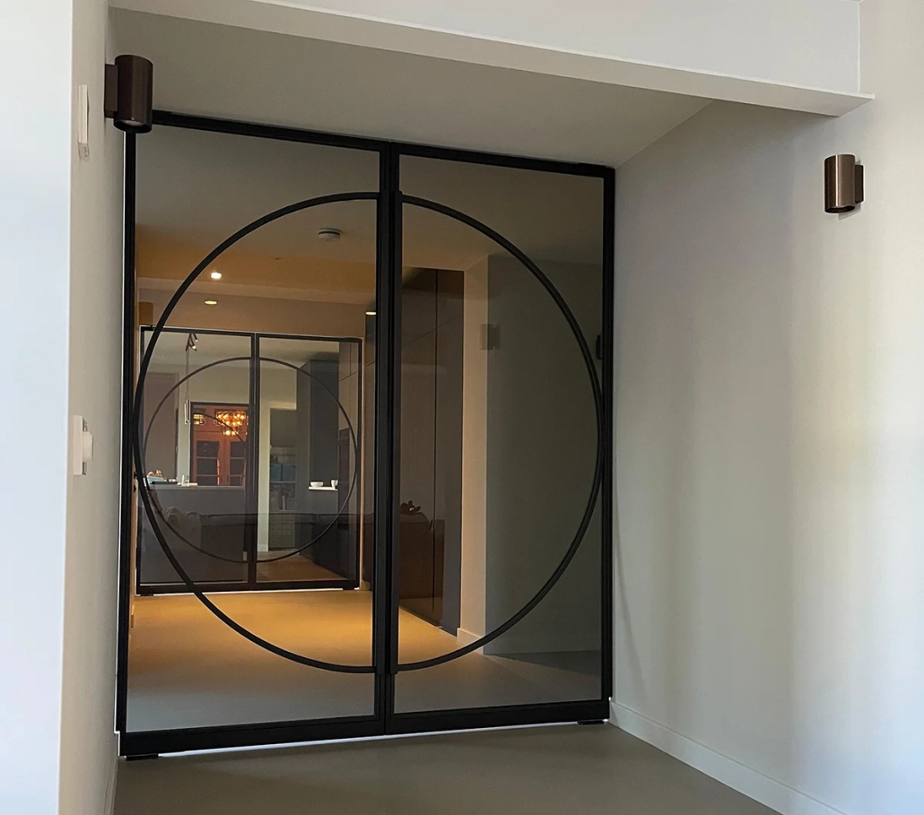 Stalen deur Naarden - taatsdeur - getint glas